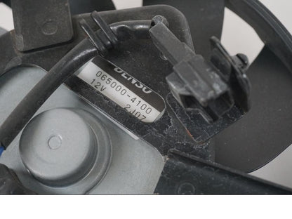 Snett nerifrån på Vattenkylfläkt från en Suzuki GSX-R 1000 -2007 motorcykel.