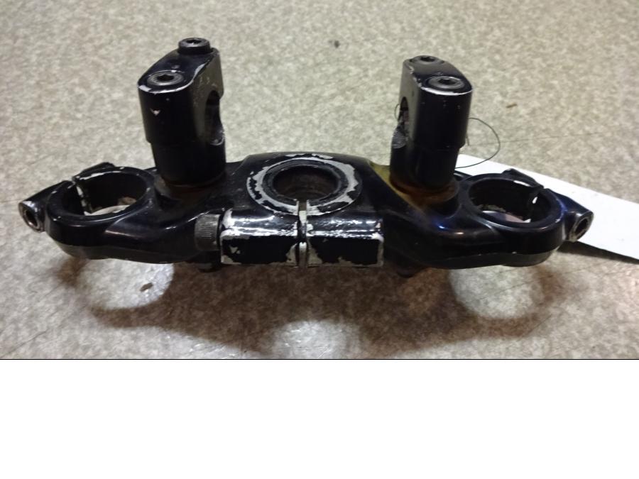 Baksidan på Gaffelkrona från en Yamaha XV1000 -1983 motorcykel.