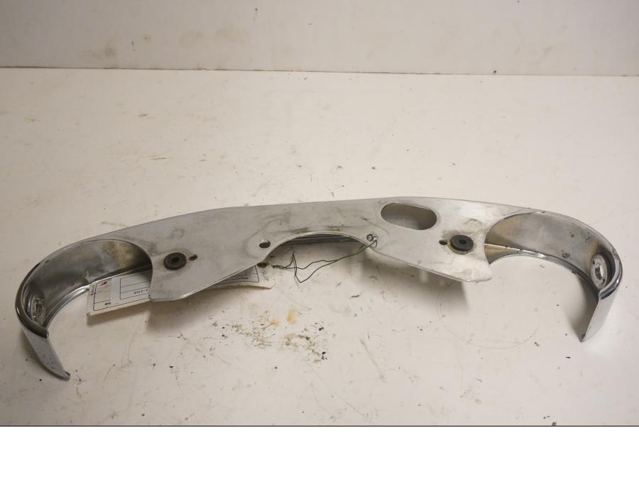 Baksidan på Gaffelbendekor från en Kawasaki VN 1500 Classic Tourer -2001 motorcykel.