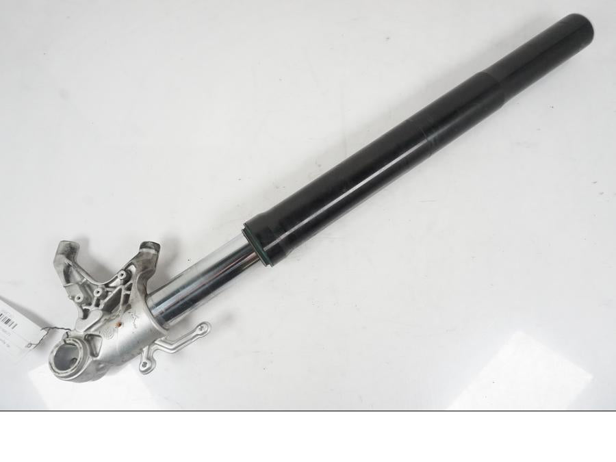 Extrabild1 på Gaffelben från en MV Agusta Dragster -2014 motorcykel.