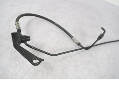 Baksidan på Bromsledning från en H-D Touring Street Glide FLHX -2009 motorcykel.