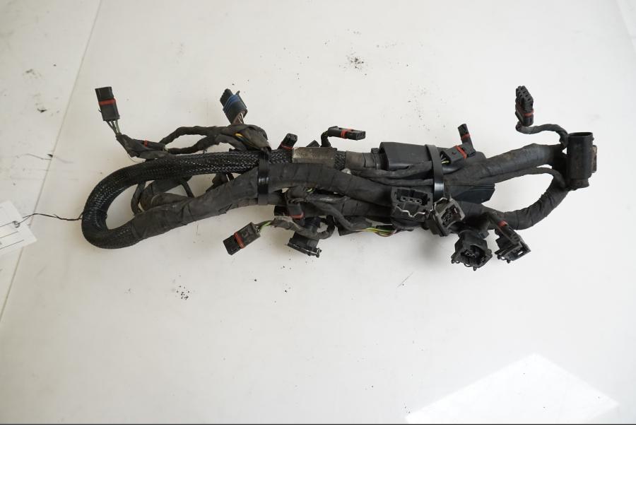 Framsidan på Kabelstam från en BMW K 1200 S -2007 motorcykel.