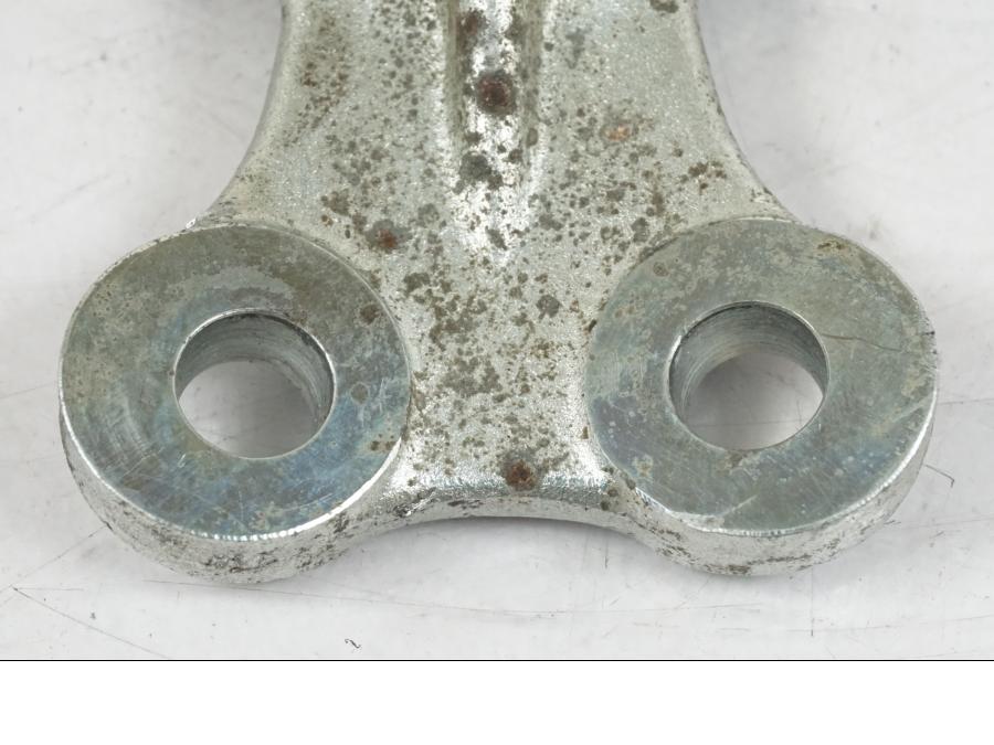 Snett uppifrån på Styrplatta från en Suzuki LTA 750 XP E -2009 motorcykel.