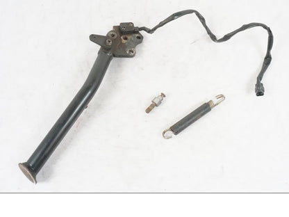 Framsidan på Sidostöd från en KTM 690 Duke -2015 motorcykel.