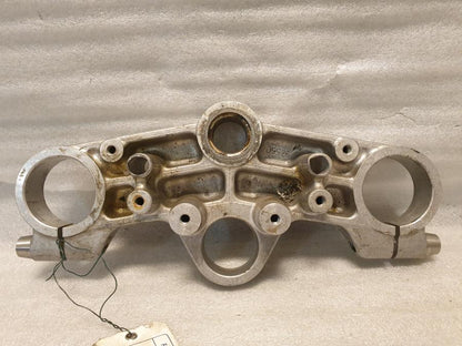 Baksidan på Gaffelkrona från en Suzuki GSX-R 750 -1988 motorcykel.