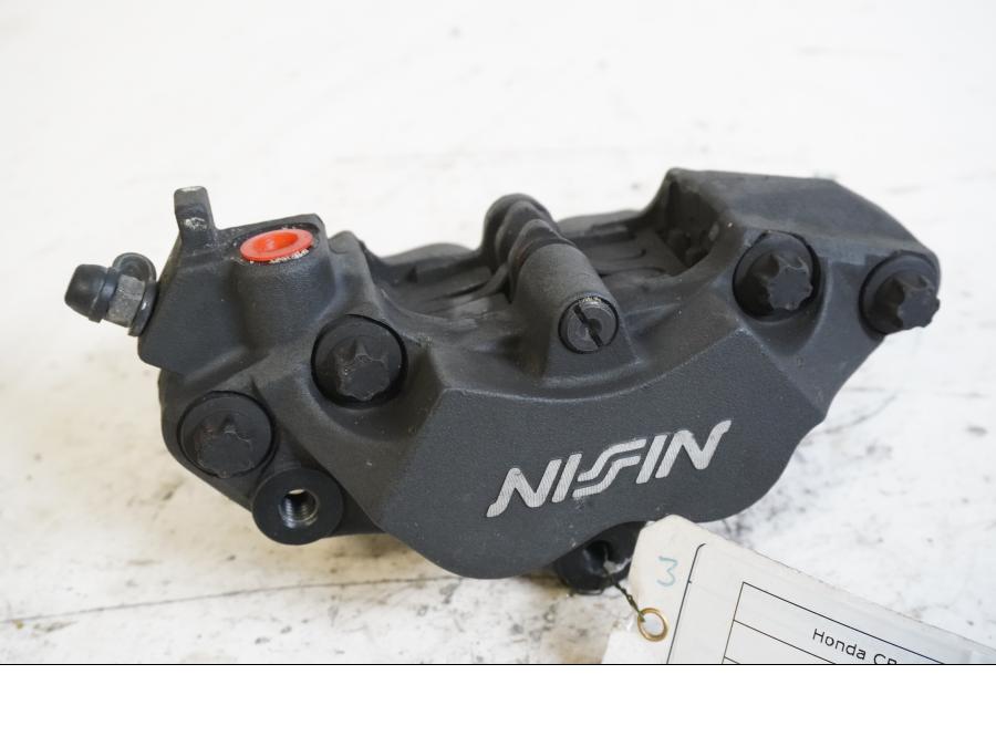 Framsidan på Bromsok från en Honda CB 900 F Hornet -2002 motorcykel.