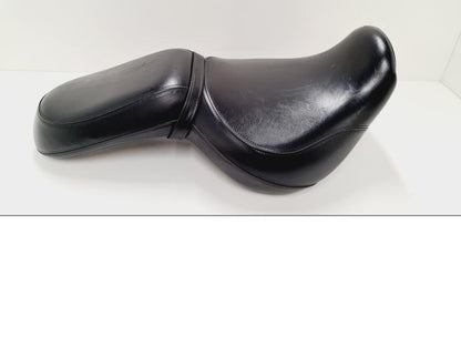 Framsidan på Sadel från en Kawasaki VN 900 -2007 motorcykel.