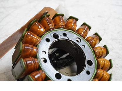 Baksidan på Generator från en Kawasaki VN 800 -1999 motorcykel.