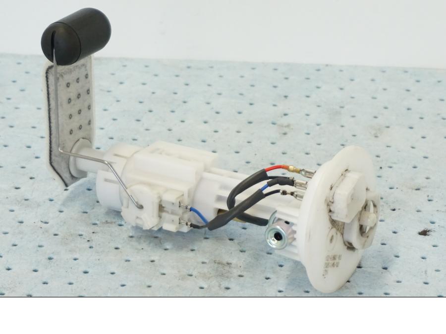 Framsidan på Bensinpump insprut från en Yamaha X-Max 250 -2016 scooter.