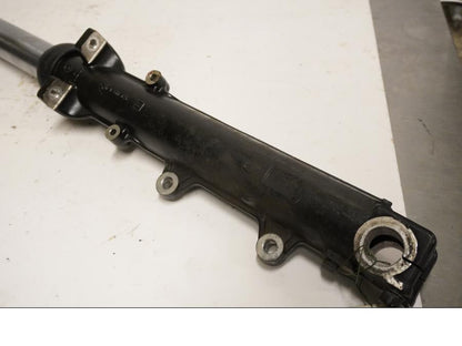 Vänster sida på Gaffelben från en BMW K 75 -1991 motorcykel.