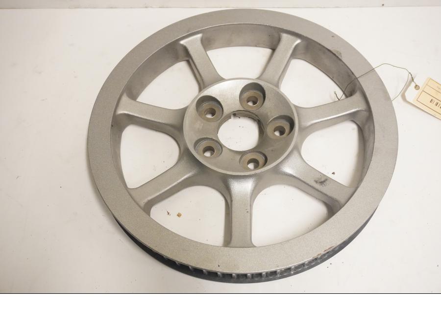 Framsidan på Remdrev från en Yamaha XVS 1300 -2008 motorcykel.