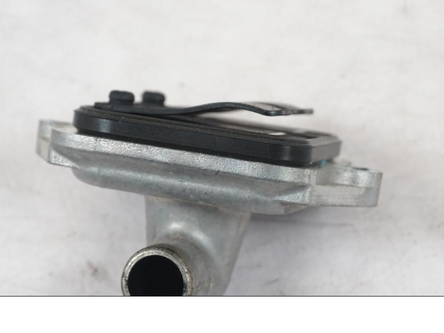 Snett nerifrån på Second Air från en Kawasaki Z 900 -2019 motorcykel.