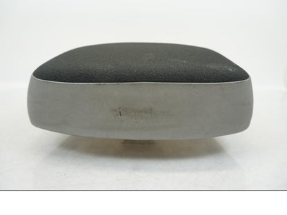 Vänster sida på Sadel från en Yamaha XT 1200 A -2010 motorcykel.