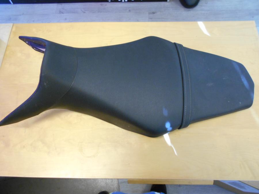 Framsidan på Sadel från en Yamaha MT-09 -2015 motorcykel.