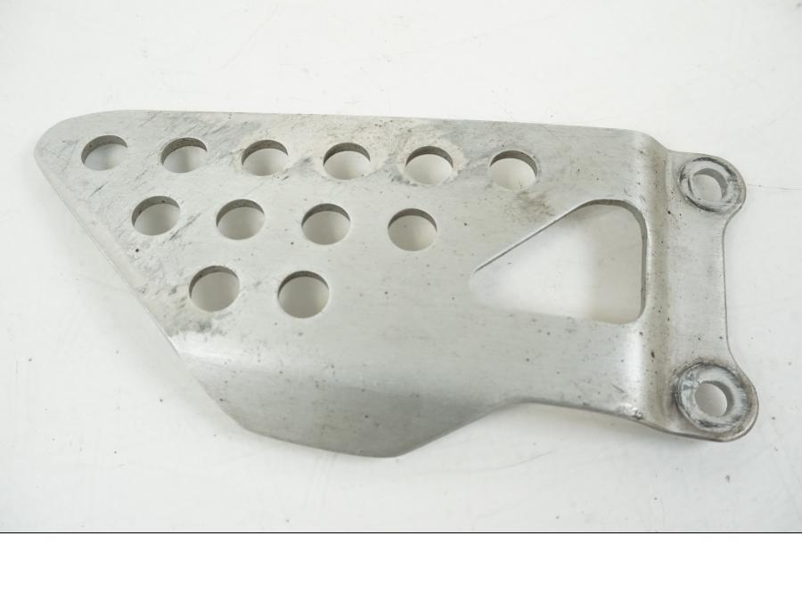 Höger sida på Fotpinnefäste från en Suzuki GSX-R 1000 -2003 motorcykel.