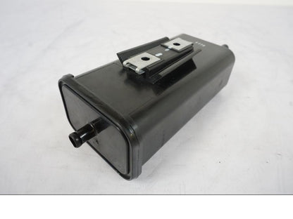 Framsidan på Fuel Evap System från en KTM 790 Duke -2019 motorcykel.