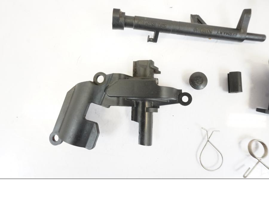 Höger sida på Sadellåsmekanism från en BMW R 1250 GS -2019 motorcykel.