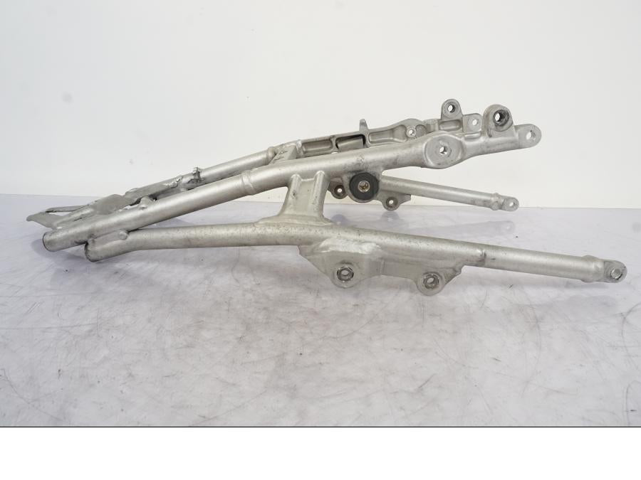 Baksidan på Bakram från en KTM 990 Super Duke -2006 motorcykel.