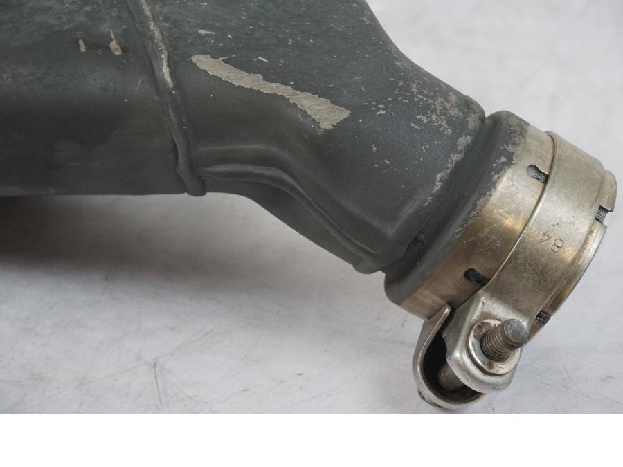 Baksidan på Ljuddämpare från en Kawasaki Z 900 -2019 motorcykel.