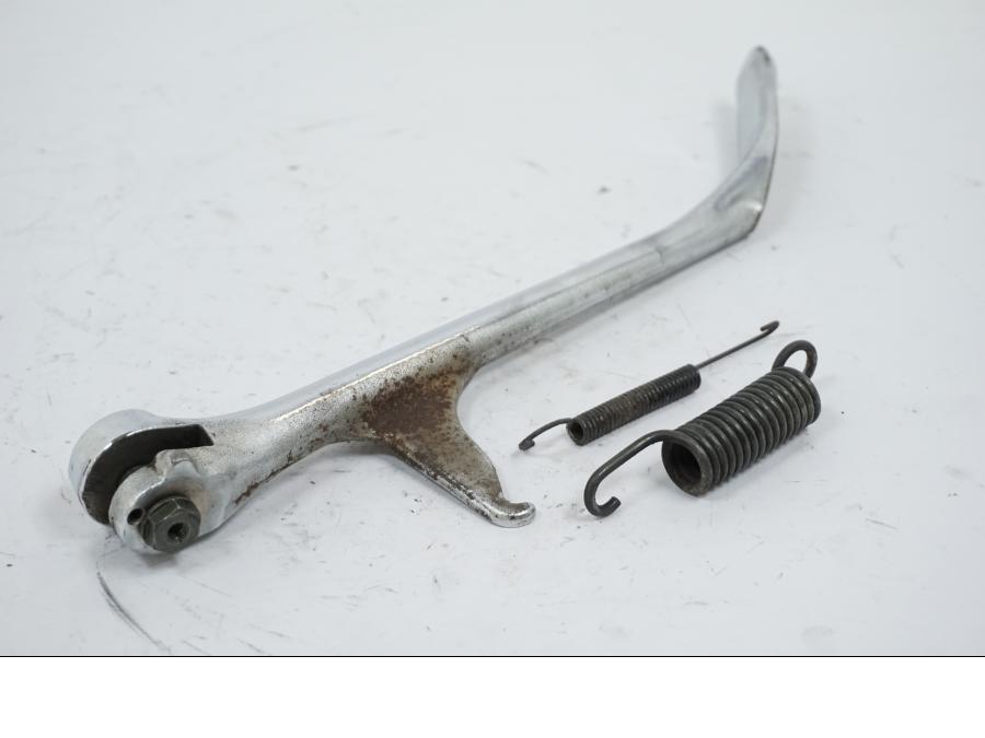 Baksidan på Sidostöd från en Honda VT 600 C -1995 motorcykel.