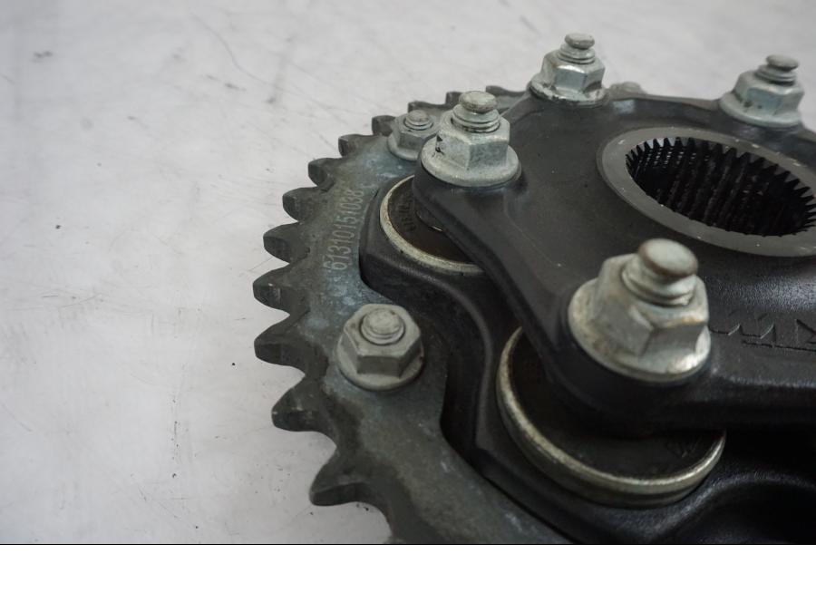 Höger sida på Drev från en KTM 1290 Super Duke -2019 motorcykel.