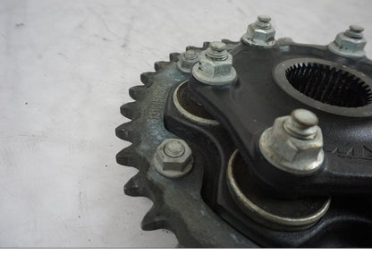 Höger sida på Drev från en KTM 1290 Super Duke -2019 motorcykel.