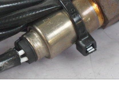 Höger sida på Lambdasond från en KTM 1290 Super Duke R -2022 motorcykel.