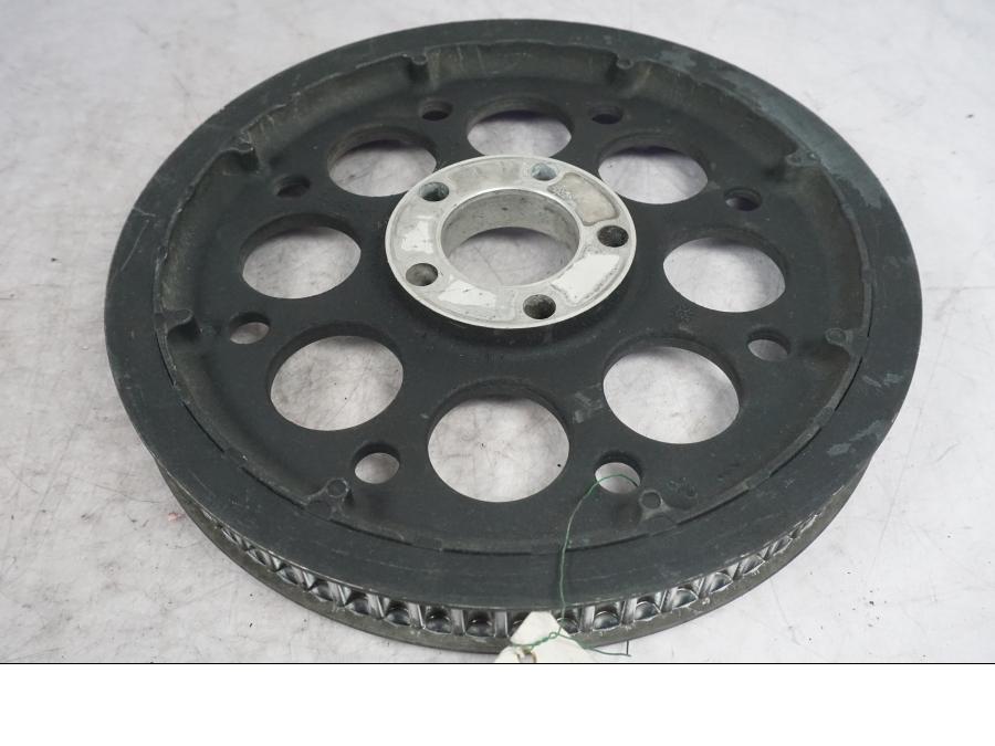 Framsidan på Remdrev från en H-D Touring Road King FLHR/I -2016 motorcykel.