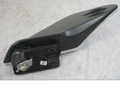 Snett nerifrån på Luftvinge från en BMW K 1600 GTL -2015 motorcykel.