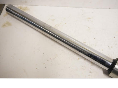 Höger sida på Gaffelben från en Honda VT 1100 C -1997 motorcykel.