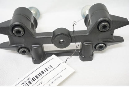 Snett uppifrån på Styrfäste från en Kawasaki Z 900 -2020 motorcykel.