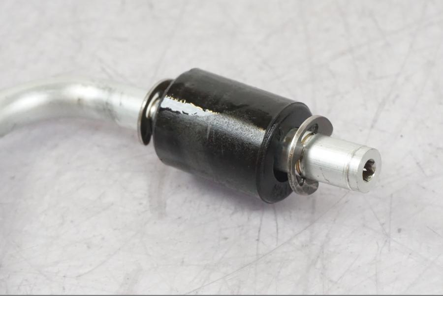 Baksidan på Oljenivågivare från en BMW R 1200 GS -2018 motorcykel.