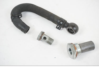 Framsidan på Oljerör från en BMW F 650 CS -2002 motorcykel.