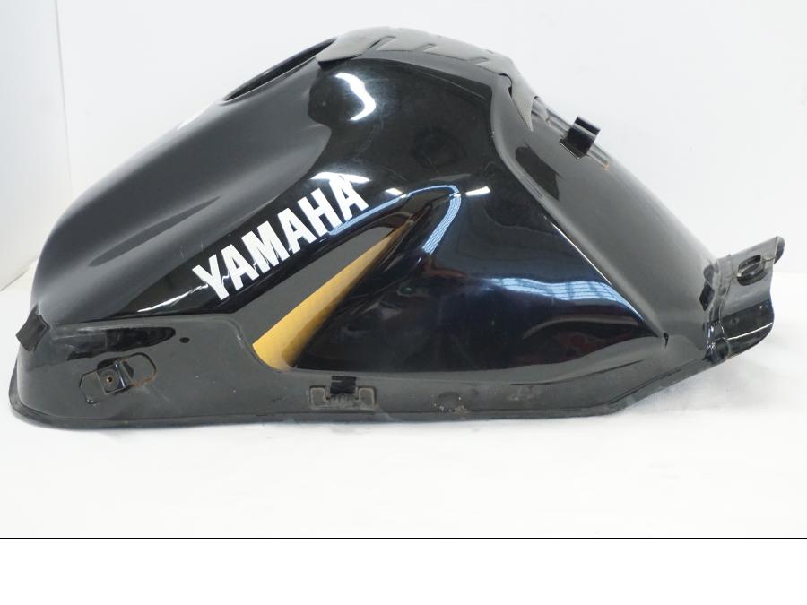 Baksidan på Bensintank från en Yamaha TDM 850 -1998 motorcykel.