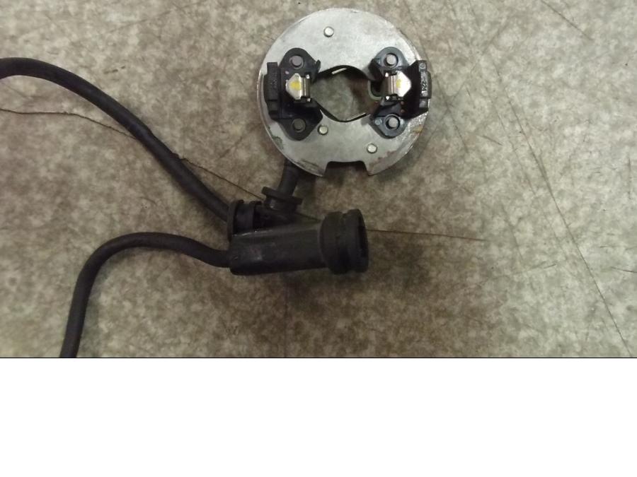 Baksidan på Tändpickup från en BMW K 1100 LT -1996 motorcykel.