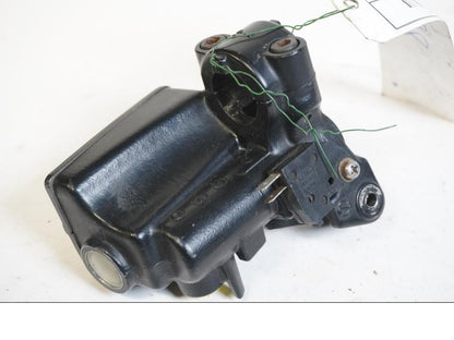 Höger sida på Bromshuvudcylinder från en Kawasaki Zephyr 750 -1991 motorcykel.