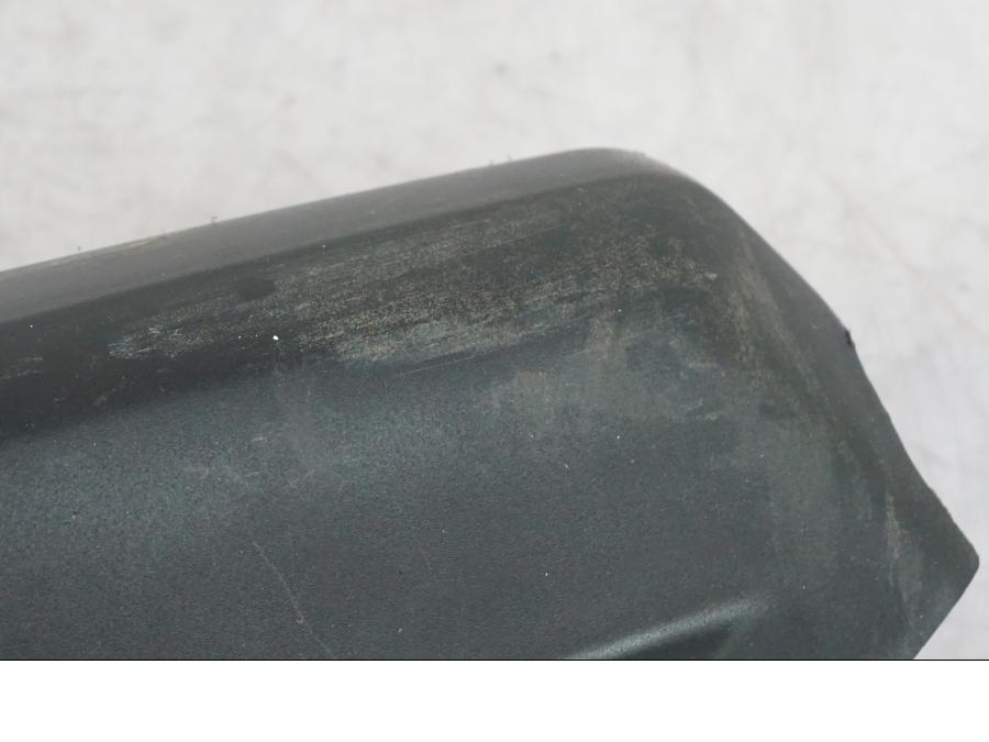 Snett uppifrån på Bakvinge från en Yamaha MT-09 -2016 motorcykel.