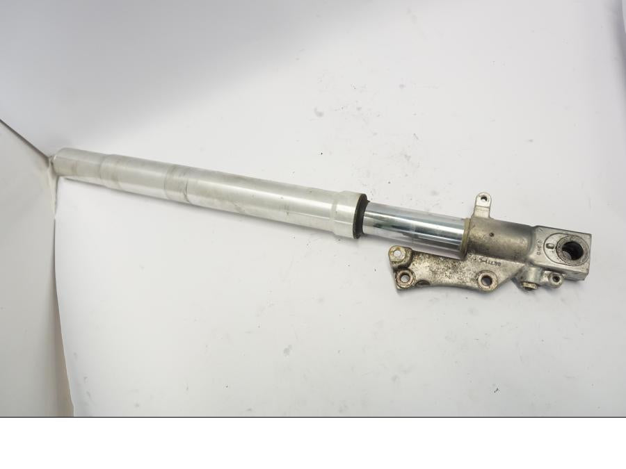 Framsidan på Gaffelben från en Suzuki GSX-R 750 -1992 motorcykel.