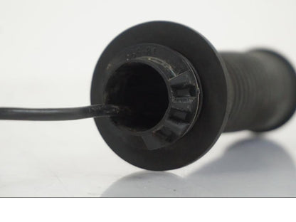 Vänster sida på Gasrulle från en BMW F 650 CS -2002 motorcykel.