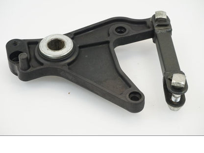 Snett uppifrån på Bromsoksfäste från en Kawasaki Z 1000 -2014 motorcykel.