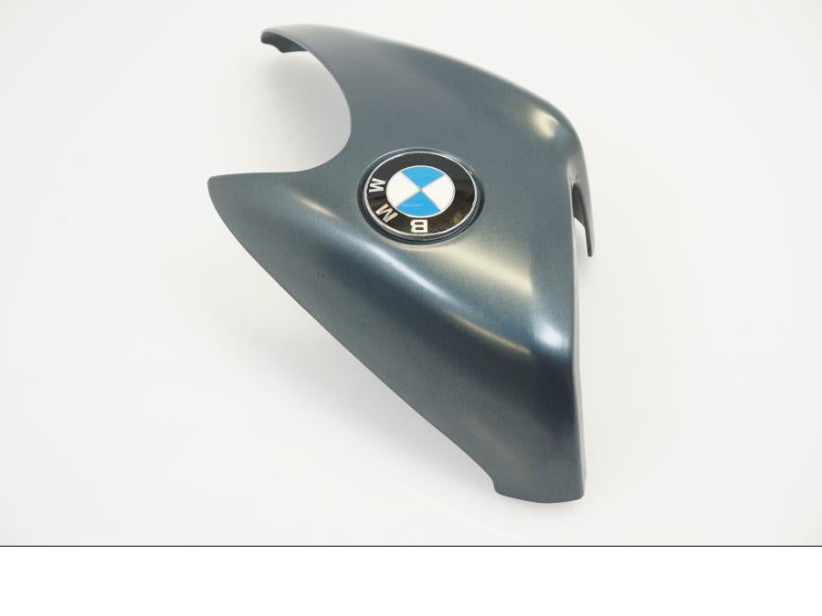 Höger sida på Bensintankskåpa från en BMW R 1150 R -2002 motorcykel.