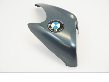 Höger sida på Bensintankskåpa från en BMW R 1150 R -2002 motorcykel.