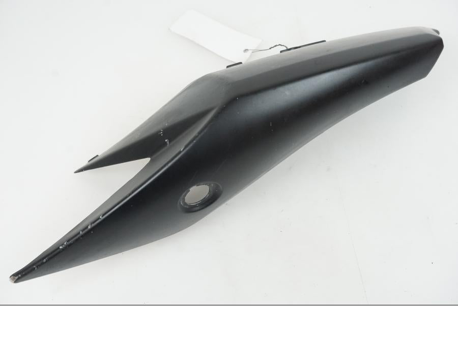 Framsidan på Bakvinge från en Suzuki GSX-R 750 -2009 motorcykel.