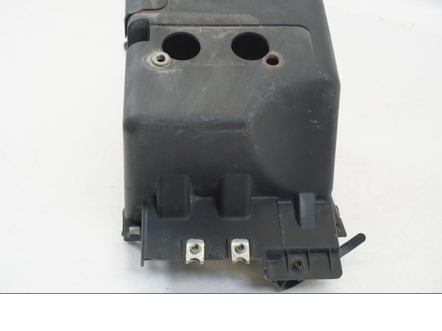 Extrabild2 på Undertail från en Yamaha XT 1200 A -2010 motorcykel.