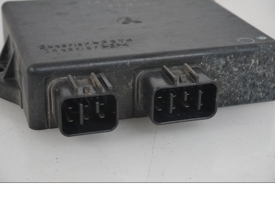 Baksidan på CDI / ECU från en Yamaha XJ 900 S -1997 motorcykel.