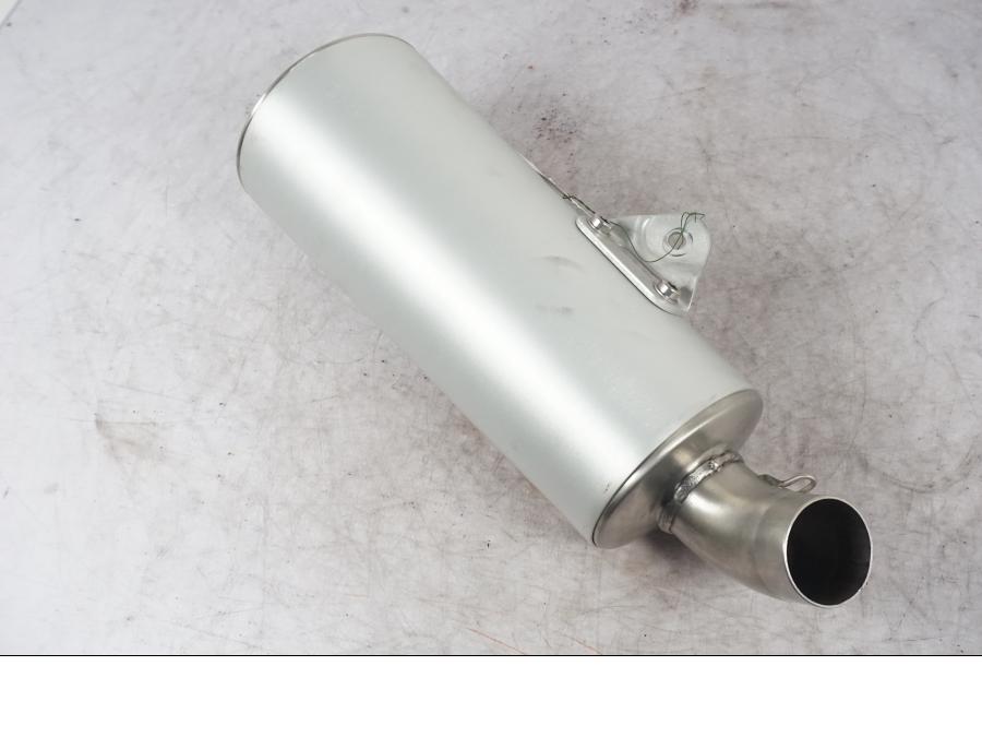 Baksidan på Ljuddämpare från en Ducati Monster 696 -2009 motorcykel.