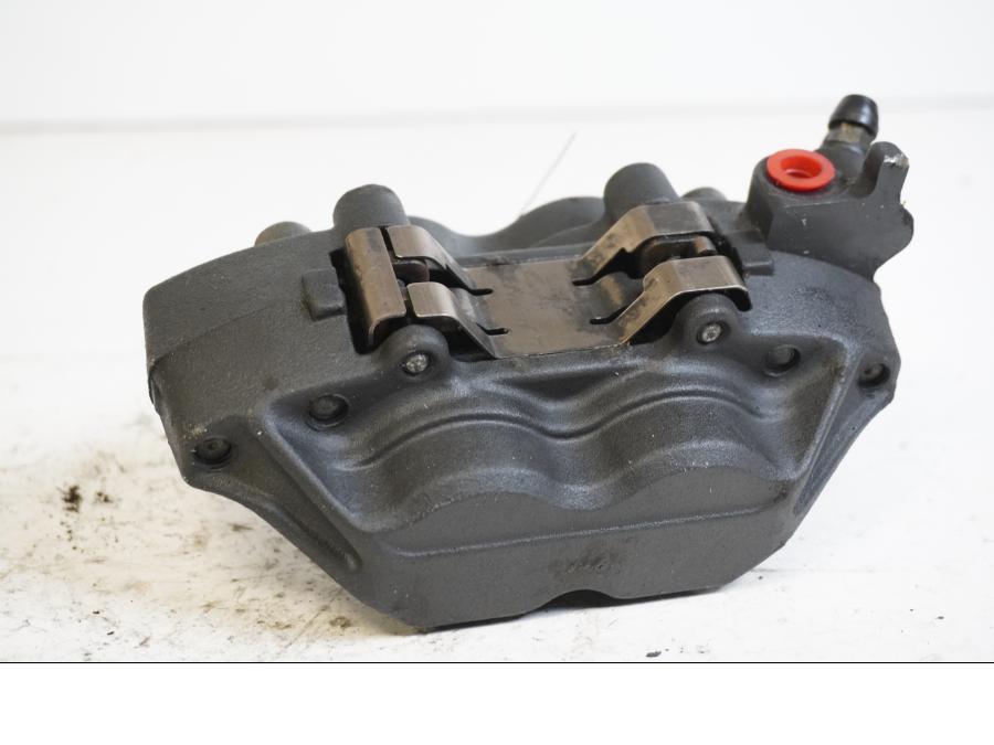 Baksidan på Bromsok från en Honda CBR 600 -2002 motorcykel.