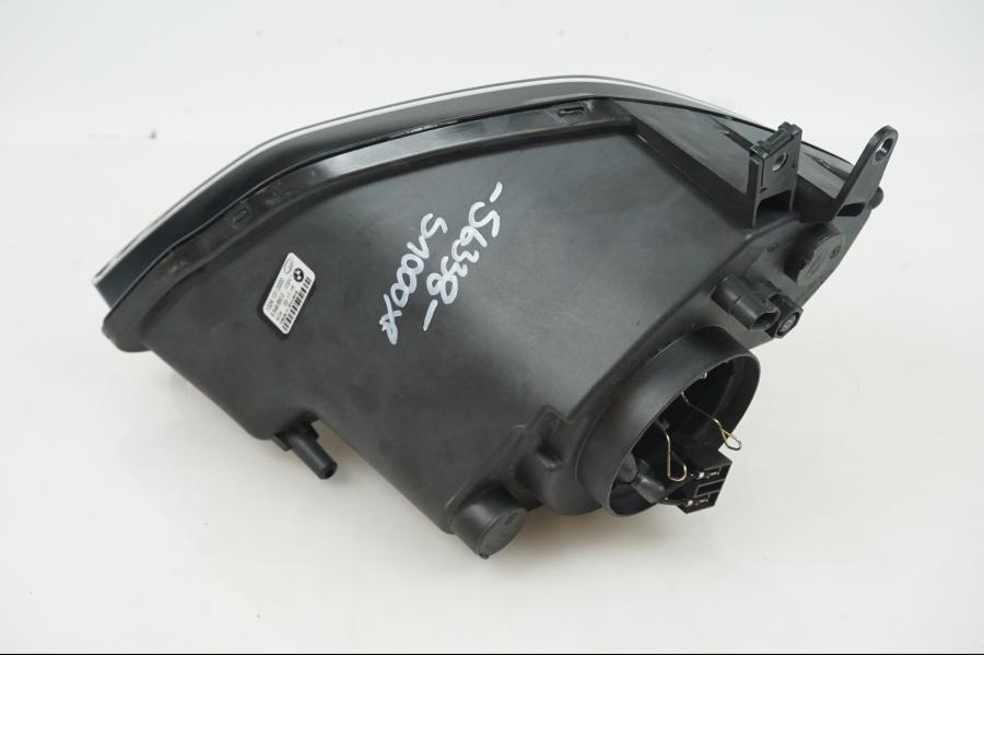 Baksidan på Strålkastare från en BMW S 1000 XR -2016 motorcykel.