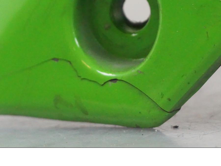 Höger sida på Framskärm från en Kawasaki ZX-10R -2008 motorcykel.