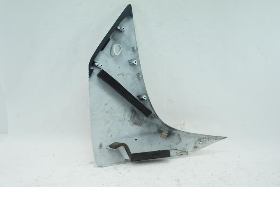 Baksidan på Sidkåpa från en Yamaha YZF 1000 R1 -2007 motorcykel.